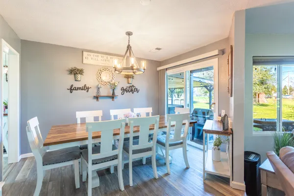 $608,900 | 8567 Winona Way, Redding, CA 96002