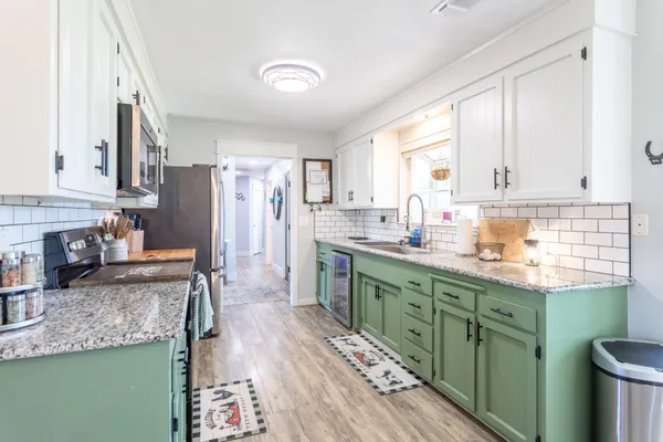 $608,900 | 8567 Winona Way, Redding, CA 96002