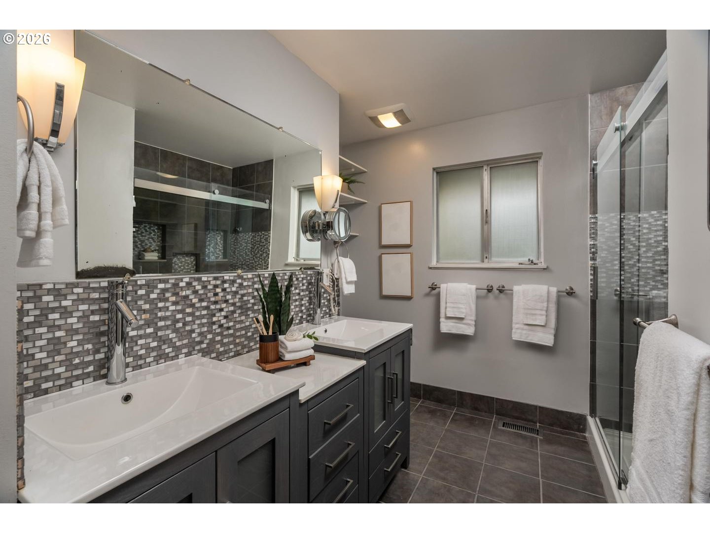 7830 Southwest 84th Avenue Portland, OR 97223 - Photo 15 of 29 Bathroom