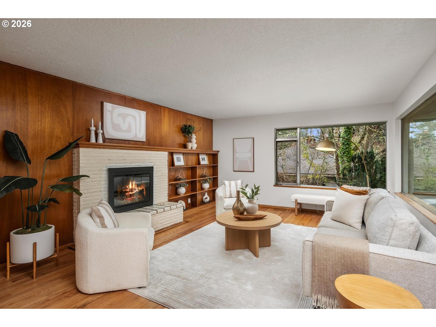 7830 Southwest 84th Avenue Portland, OR 97223 - Photo 2 of 29 Living Room