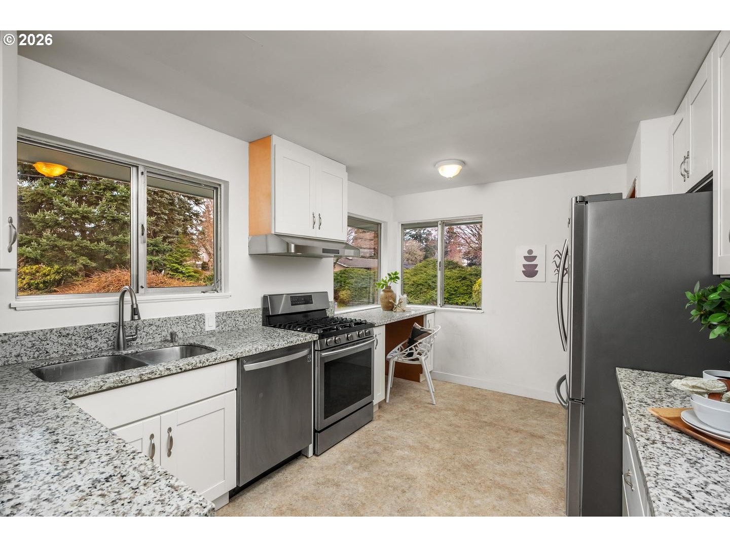 7830 Southwest 84th Avenue Portland, OR 97223 - Photo 8 of 29 Kitchen