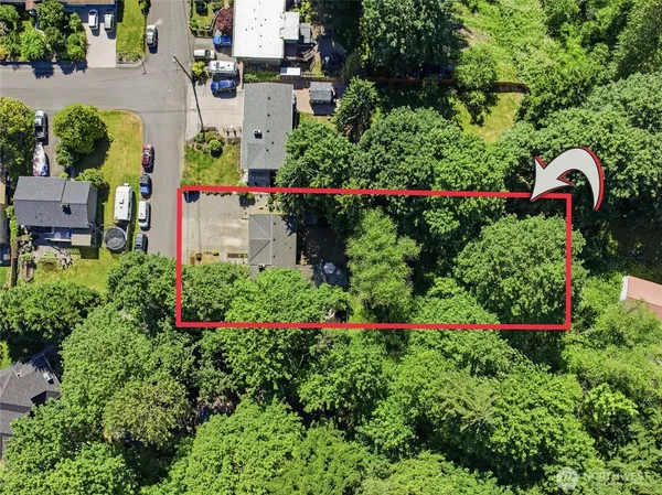 $998,000 | 3610 Northeast 197th Street, Lake Forest Park, WA 98155
