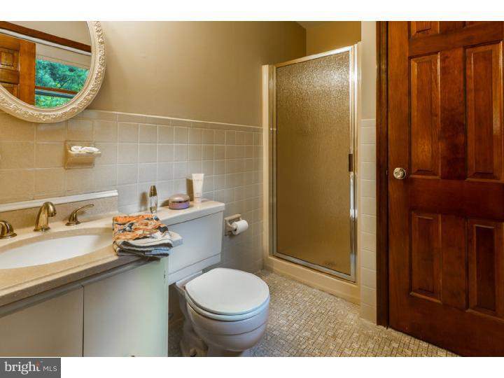 372 Holly Road Marlton, NJ 08053 - Photo 16 of 24 Bathroom