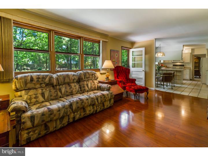 372 Holly Road Marlton, NJ 08053 - Photo 7 of 24 Family Room