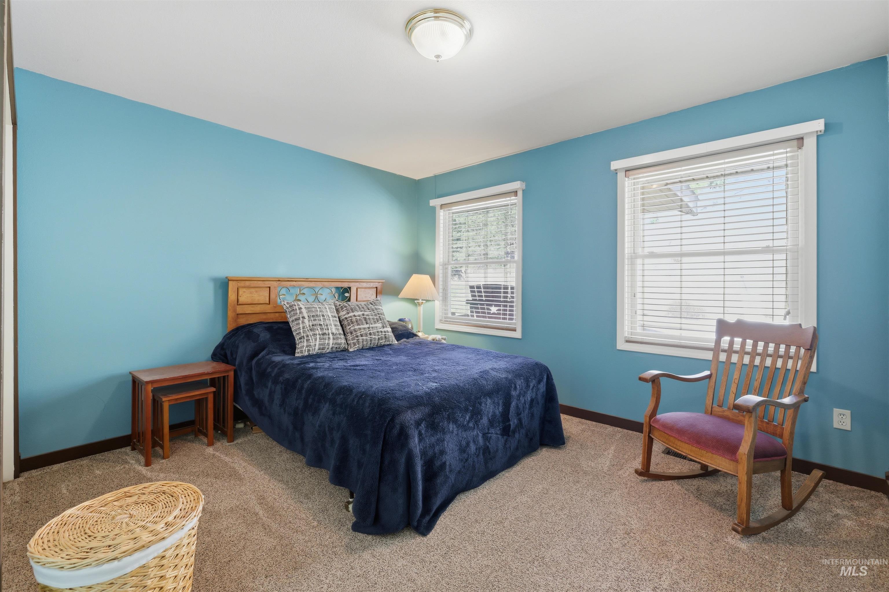 95 Johnson Creek Road Boise, ID 83716 - Photo 32 of 49 Carpeted bedroom with baseboards