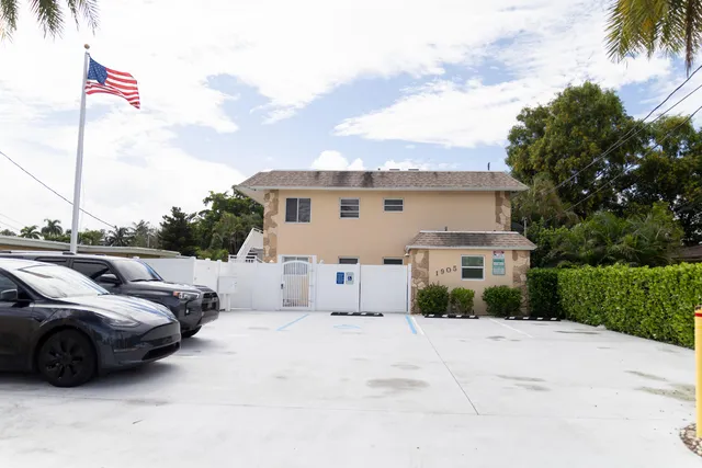 $1,200,000 | 1905 Lake Worth Road, Lake Worth Beach, FL 33461