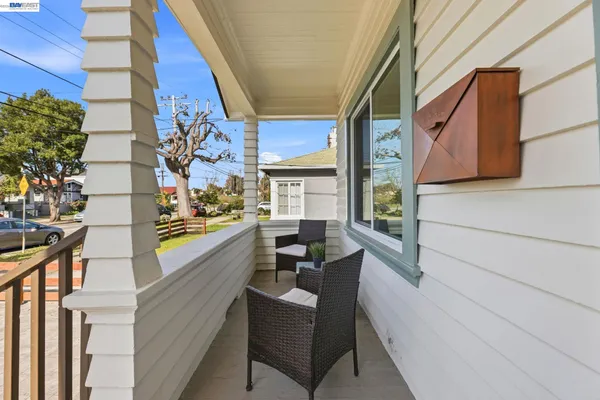 $899,000 | 1834 8th Street, Alameda, CA 94501