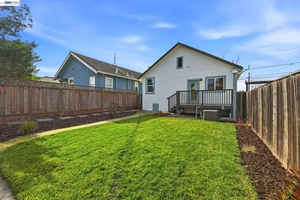$899,000 | 1834 8th Street, Alameda, CA 94501