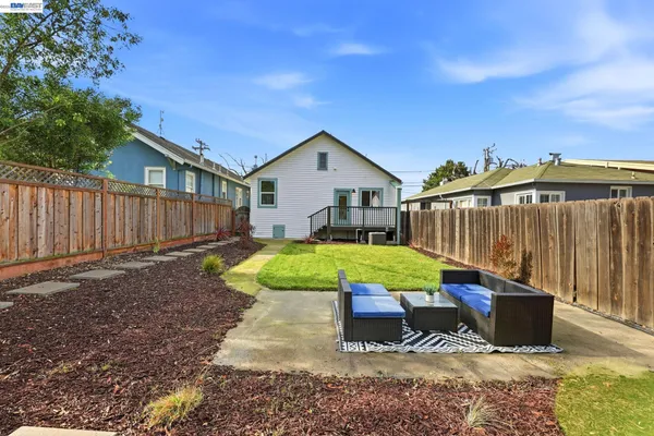 $899,000 | 1834 8th Street, Alameda, CA 94501