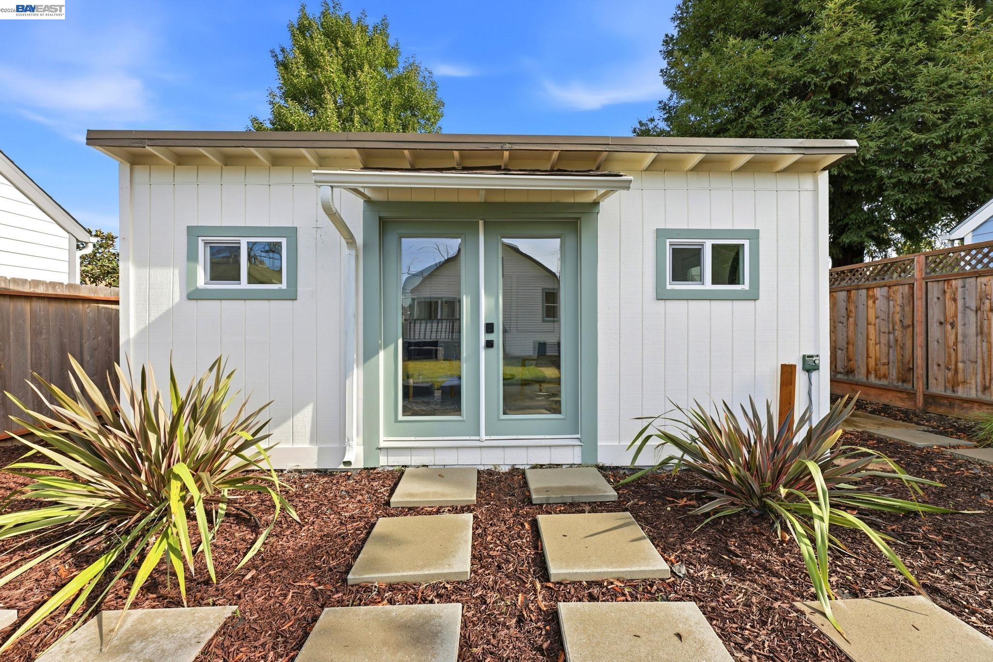 1834 8th Street Alameda, CA 94501 - Photo 23 of 35
