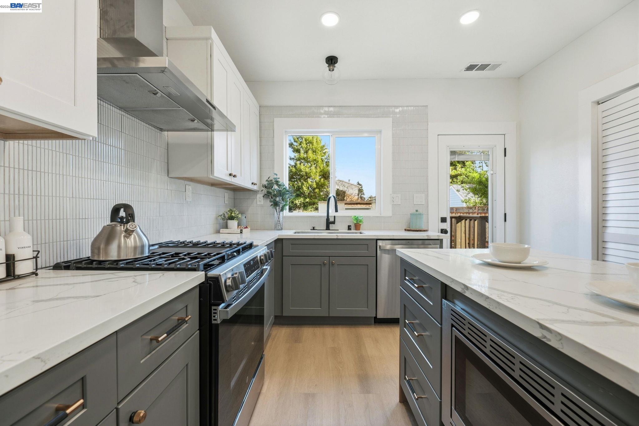 1834 8th Street Alameda, CA 94501 - Photo 6 of 35