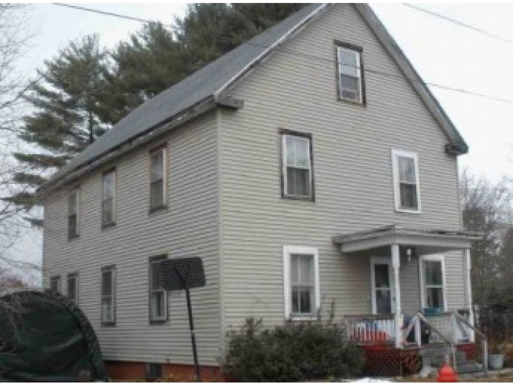 19 Lois Street Rochester, NH 03867 - Photo 2 of 4
