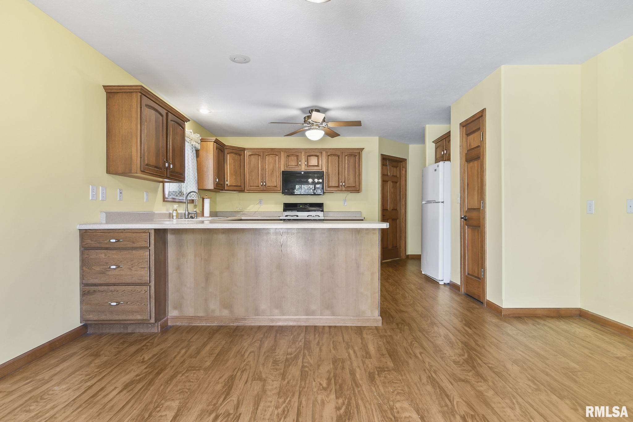 5013 Manhattan Drive Springfield, IL 62711 - Photo 15 of 35 Gallery Image 15