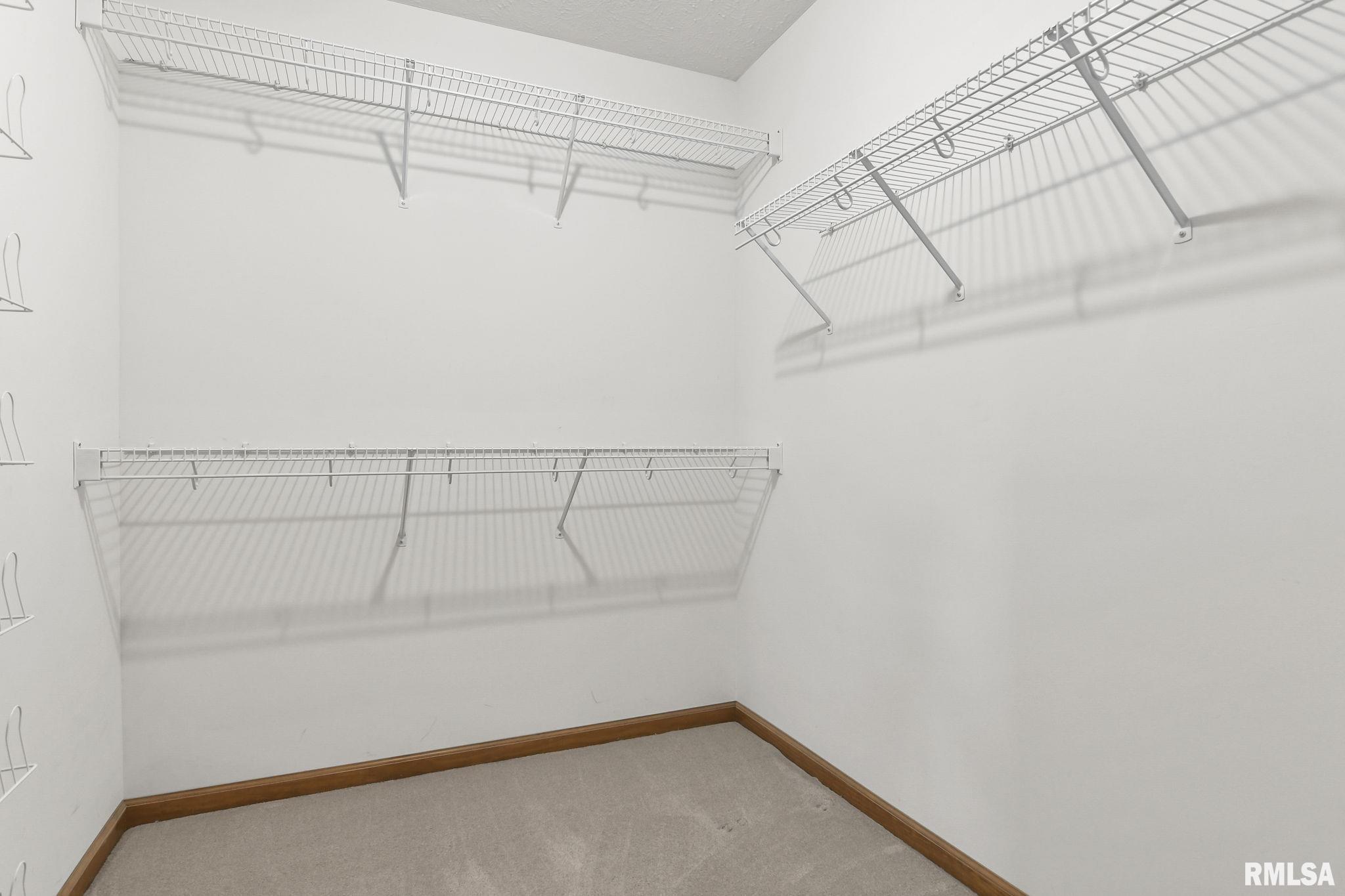 5013 Manhattan Drive Springfield, IL 62711 - Photo 22 of 35 Gallery Image 22