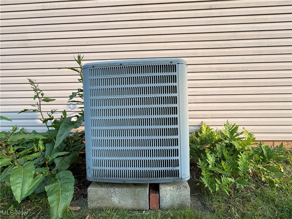71322 Sharon Road Bridgeport, OH 43912 - Photo 37 of 39 Exterior view of cooling unit