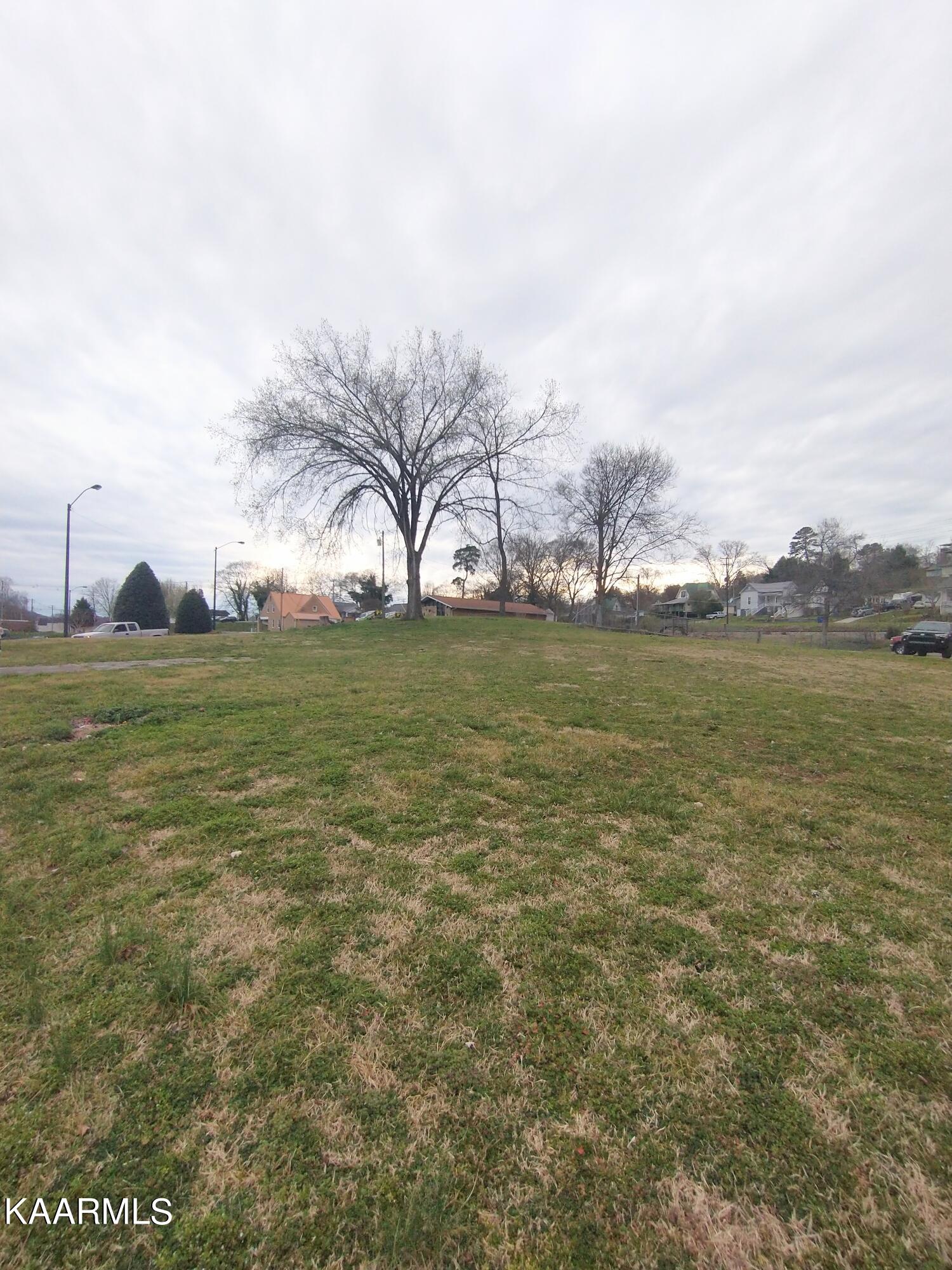 North Main Street Clinton, TN 37716 - Photo 5 of 8 IMG_20220308_172857972_2