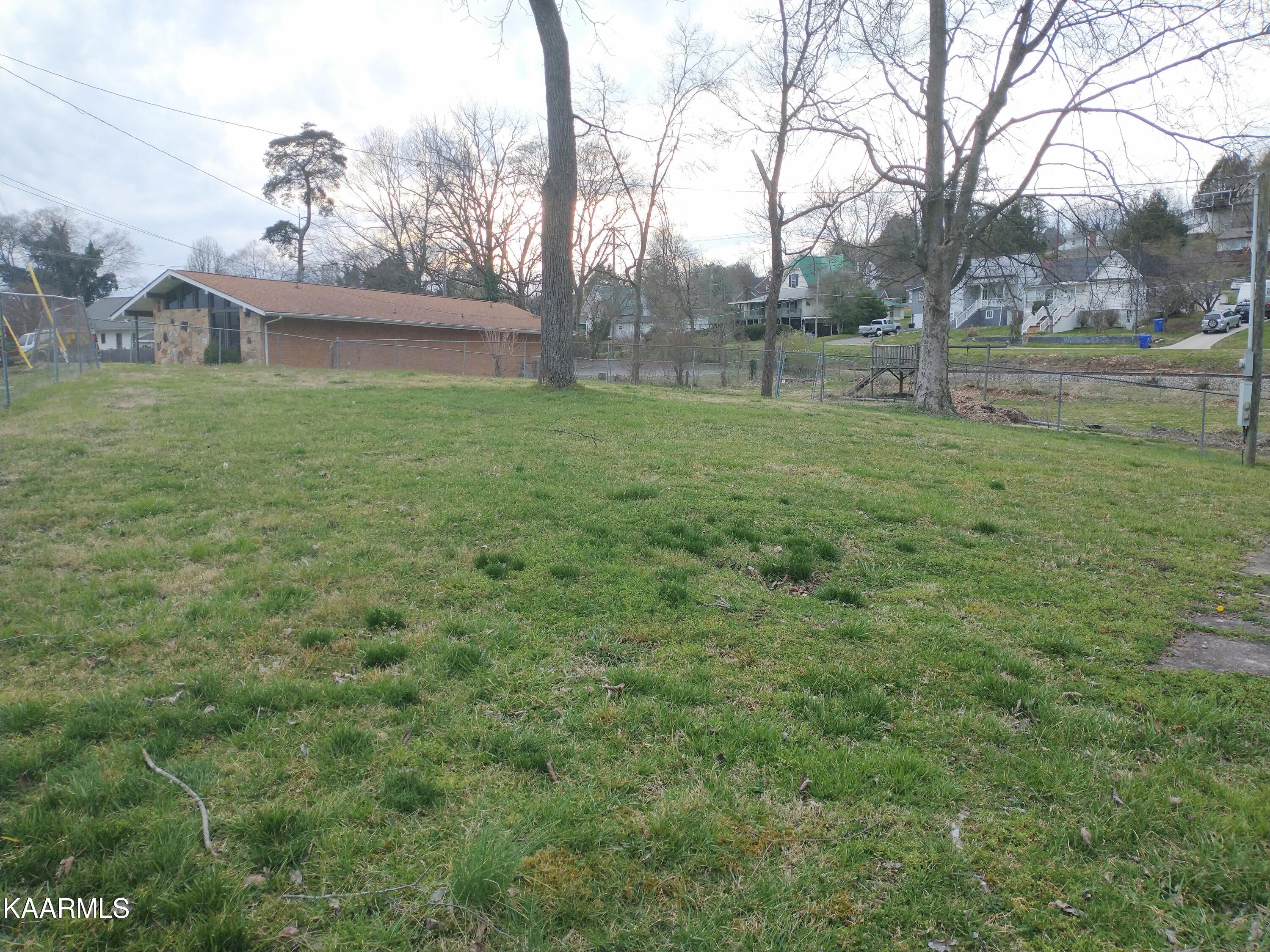 North Main Street Clinton, TN 37716 - Photo 6 of 8 IMG_20220308_173916025_2