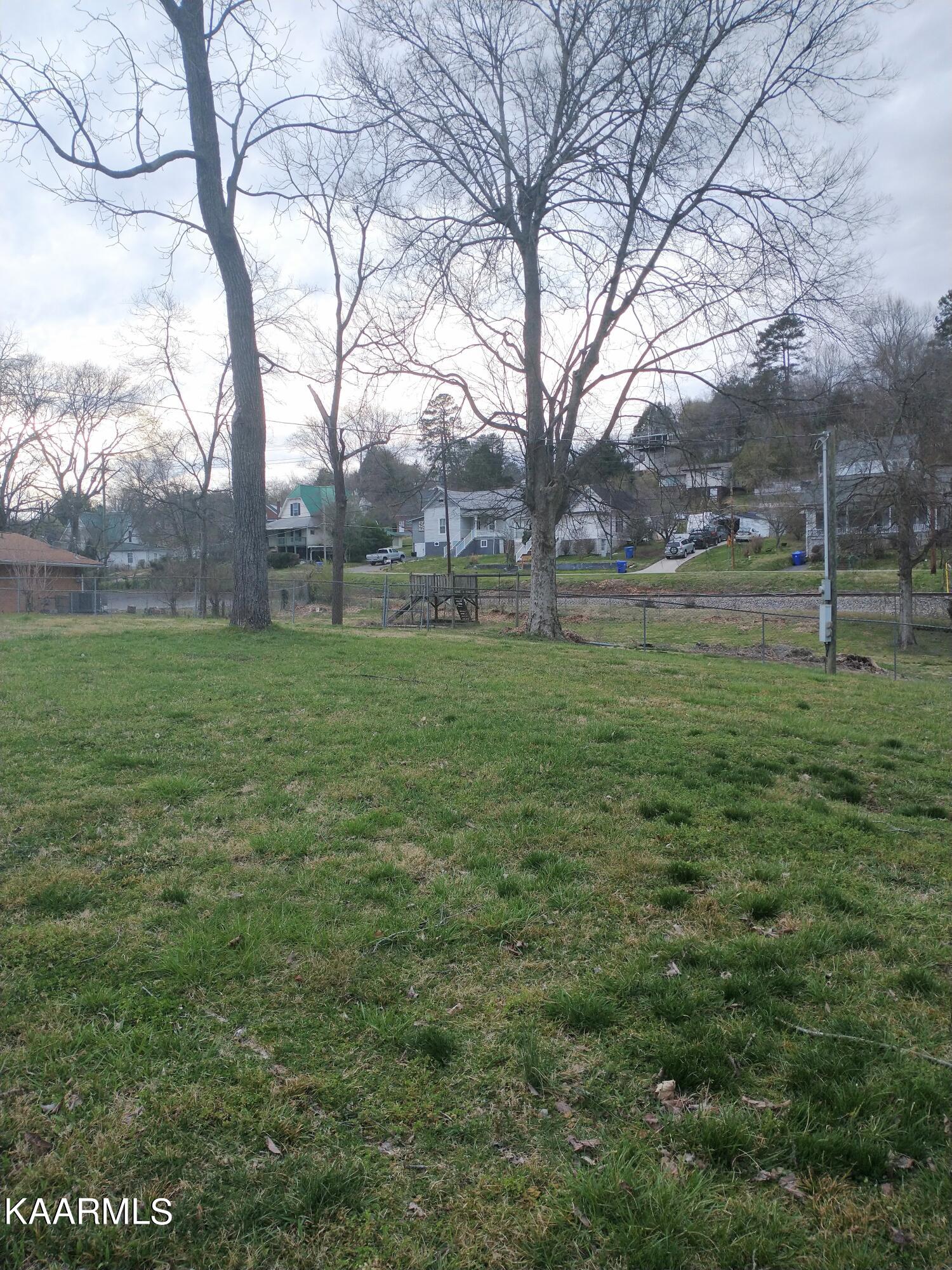 North Main Street Clinton, TN 37716 - Photo 7 of 8 IMG_20220308_173926152_2