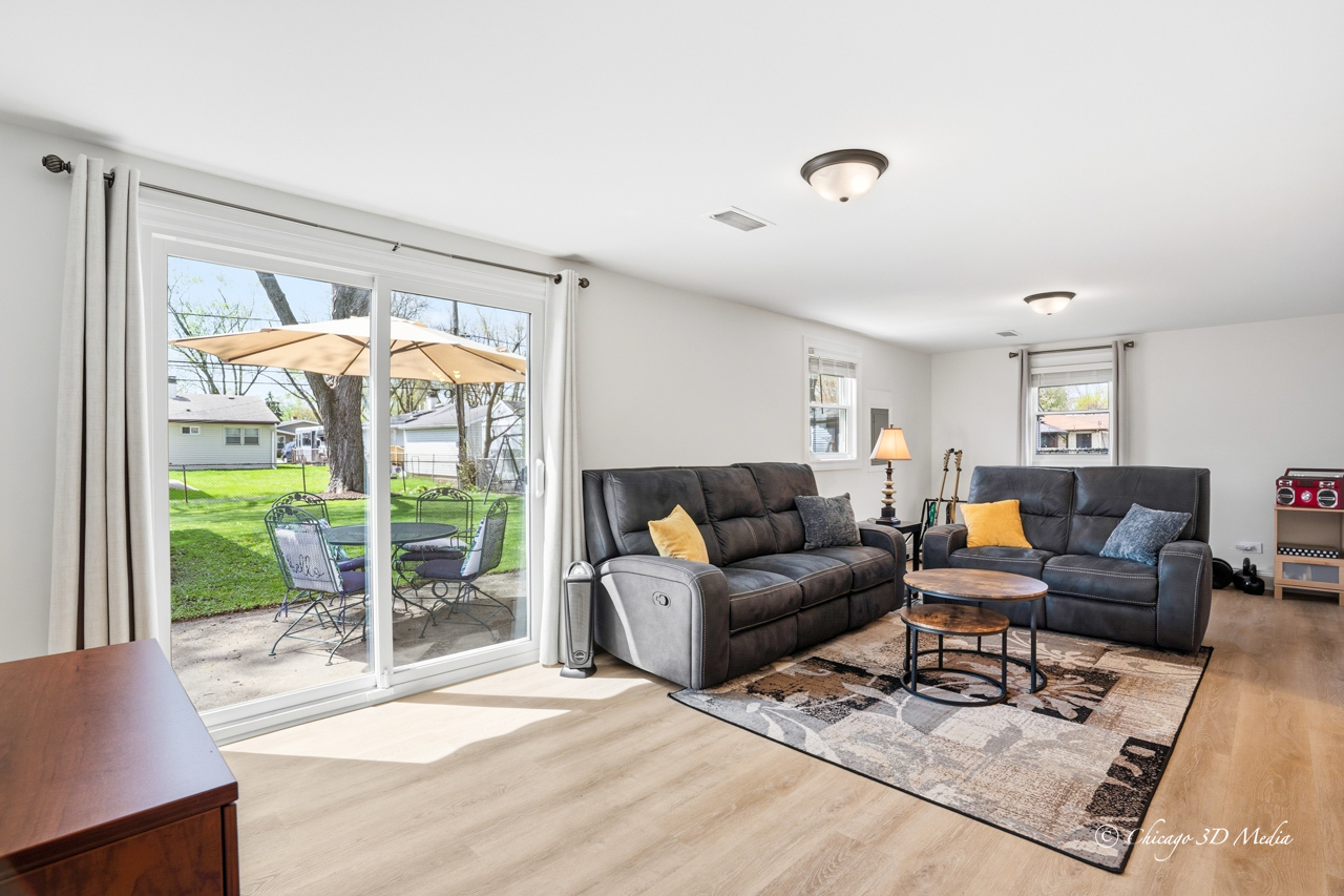 2207 Kirchoff Road Rolling Meadows, IL 60008 - Photo 11 of 34 Gallery Image 11