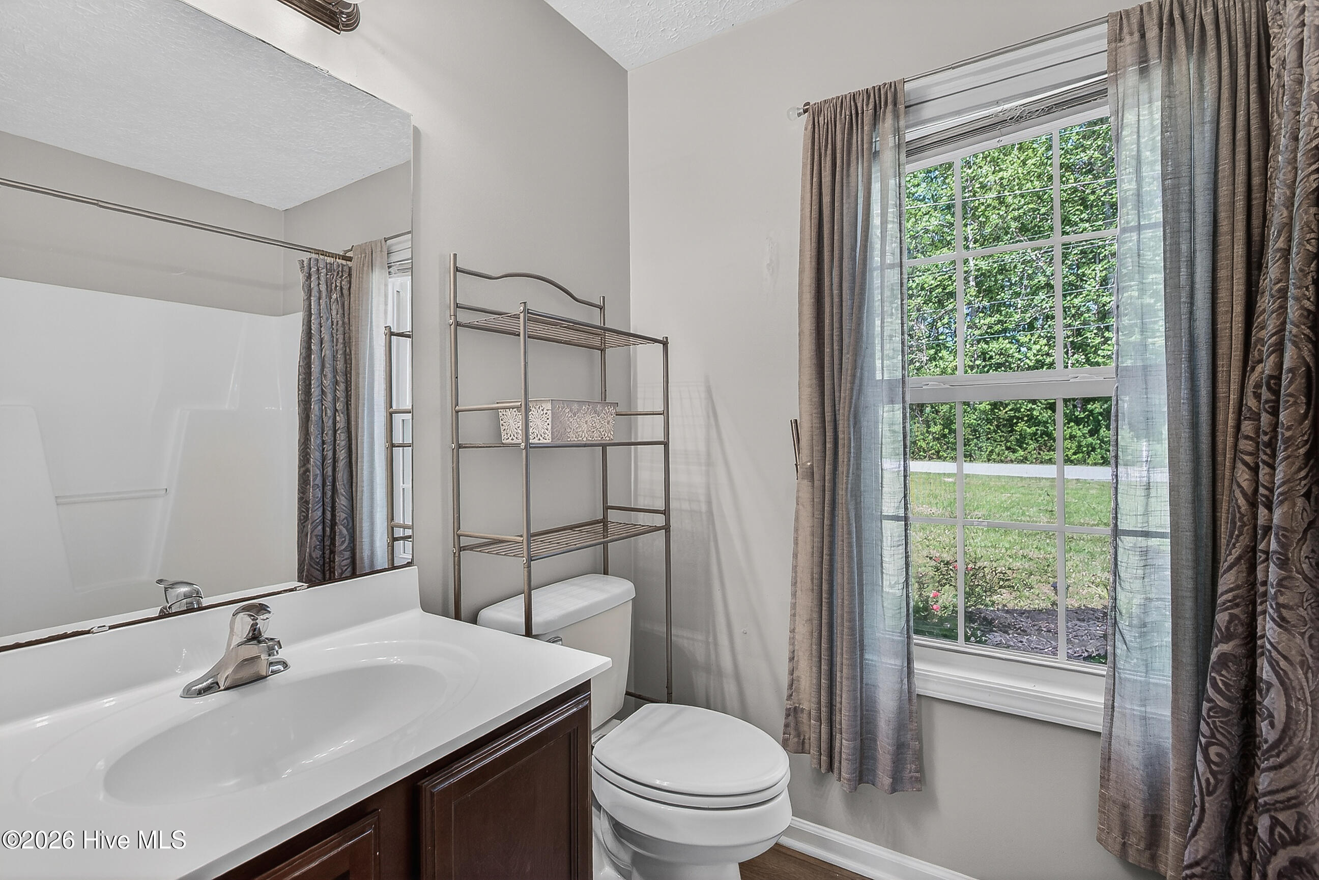 112 Clayton James Road Jacksonville, NC 28540 - Photo 19 of 26 Bath 2