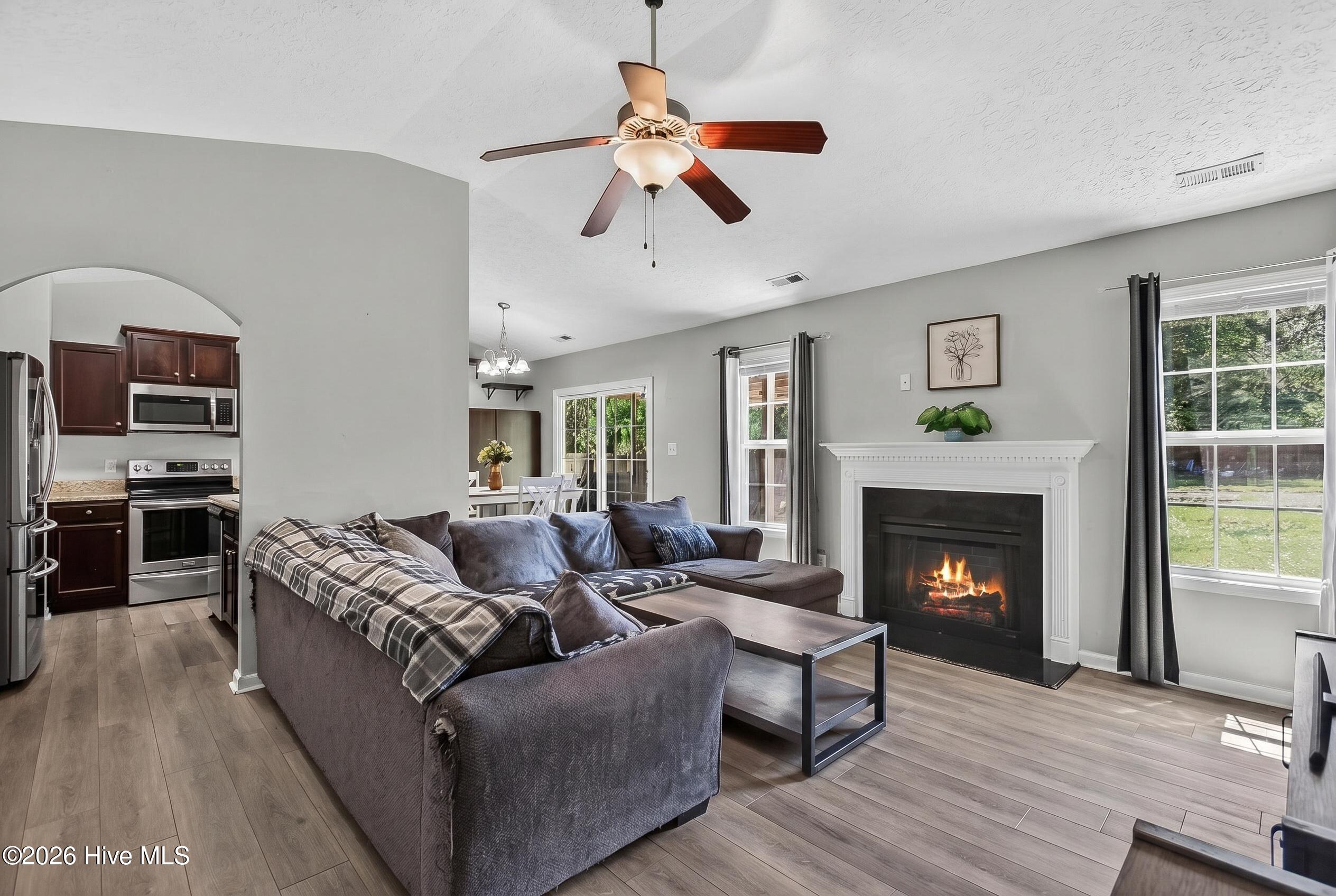 112 Clayton James Road Jacksonville, NC 28540 - Photo 7 of 26 LR