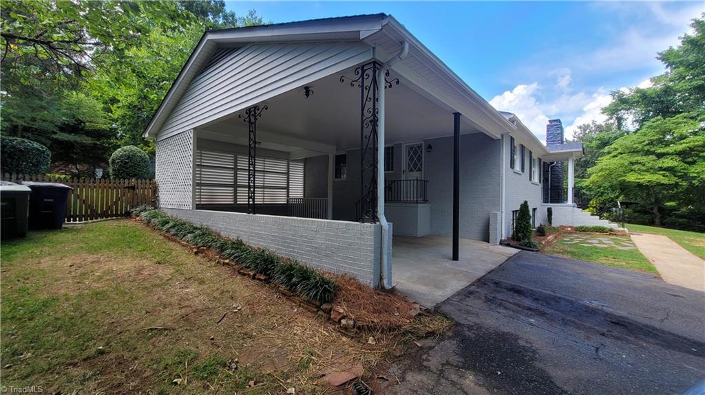 1318 Berwick Road Southwest Winston-Salem, NC 27103 - Photo 2 of 34 Gallery Image 2
