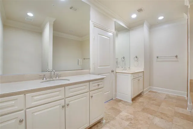 $5,300 | 6415 Bandera Avenue, Unit 2D, Dallas, TX 75225