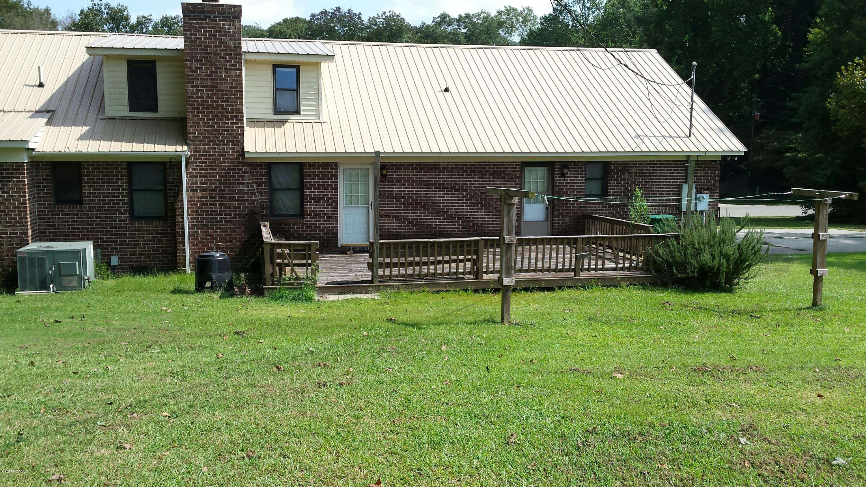 1807 View Nicholson Road Williamston, NC 27892 - Photo 16 of 16 Wback deck