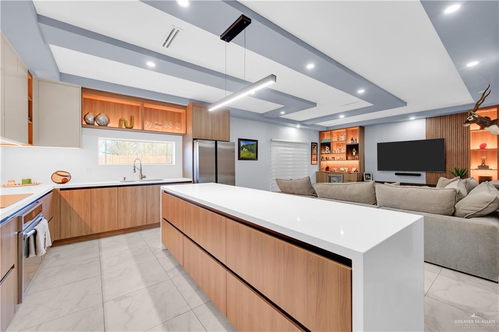 2403 South Dominique Street Pharr, TX 78577 - Photo 3 of 21