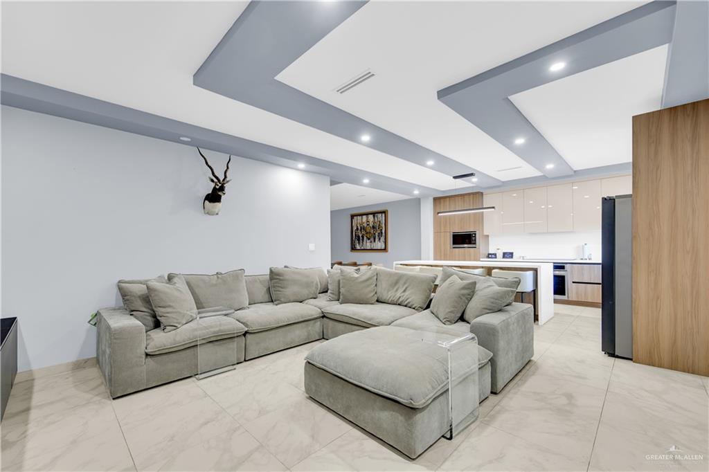 2403 South Dominique Street Pharr, TX 78577 - Photo 7 of 21