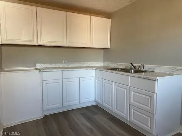 $700 | 904 Richland Street, High Point, NC 27260