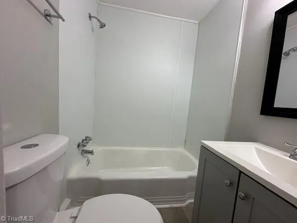 $700 | 904 Richland Street, High Point, NC 27260