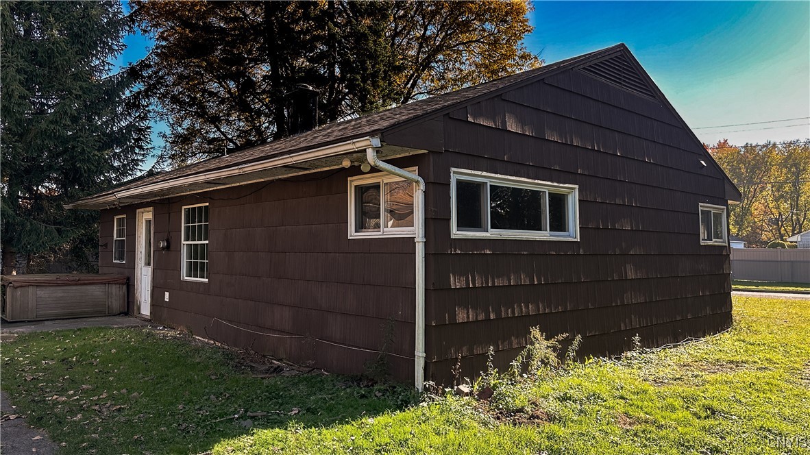 910 Dewitt Lane Rome, NY 13440 - Photo 3 of 8