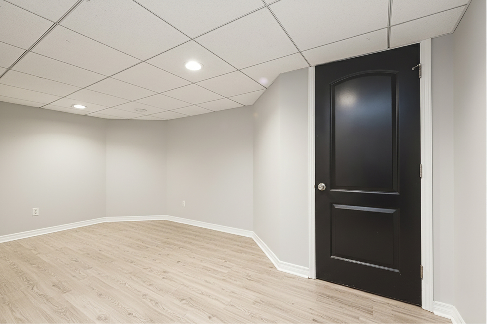 8237 Pecan Place Frankfort, IL 60423 - Photo 29 of 39 a view of empty room with wooden floor