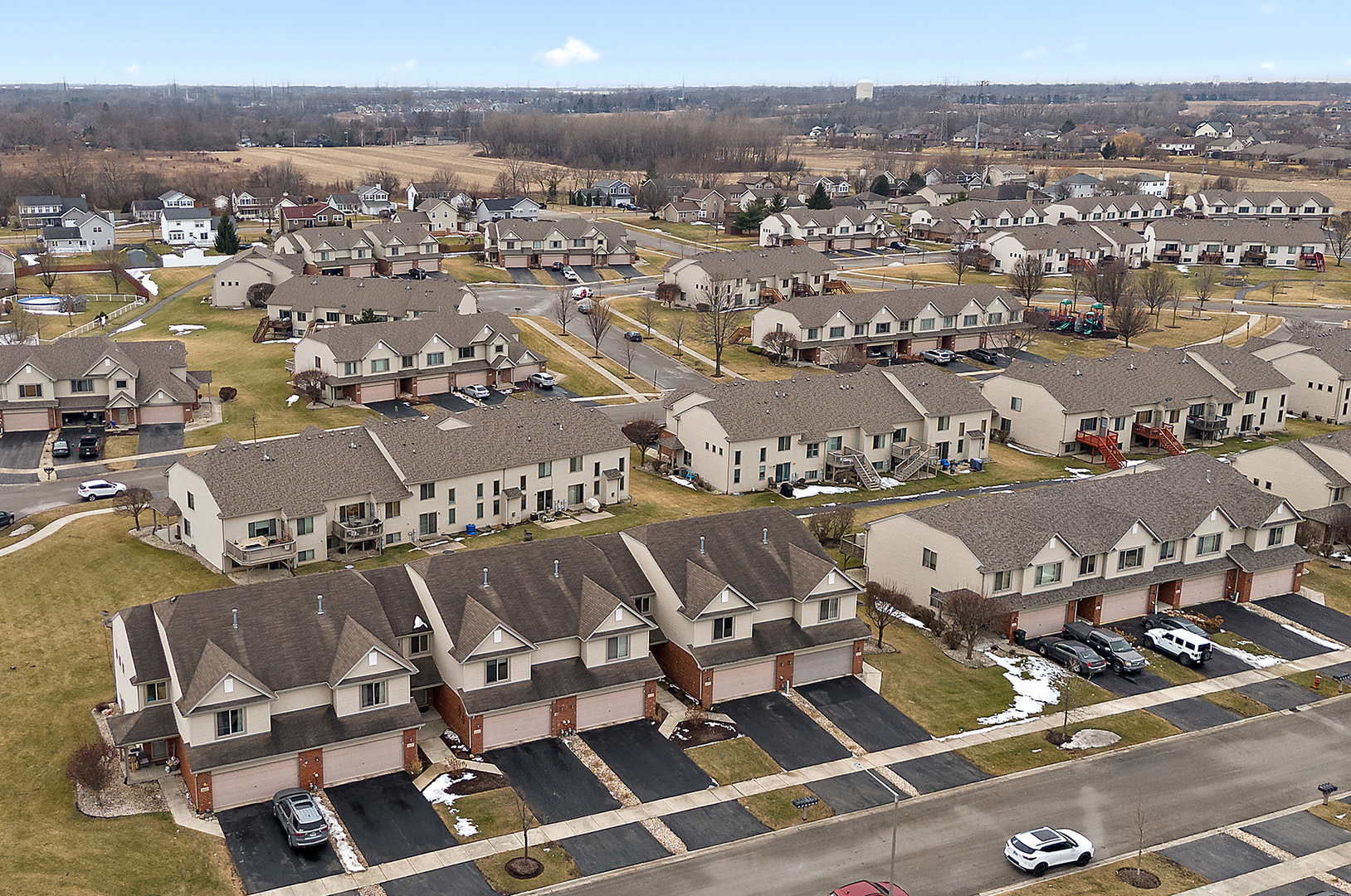 8237 Pecan Place Frankfort, IL 60423 - Photo 35 of 39 an aerial view of a city