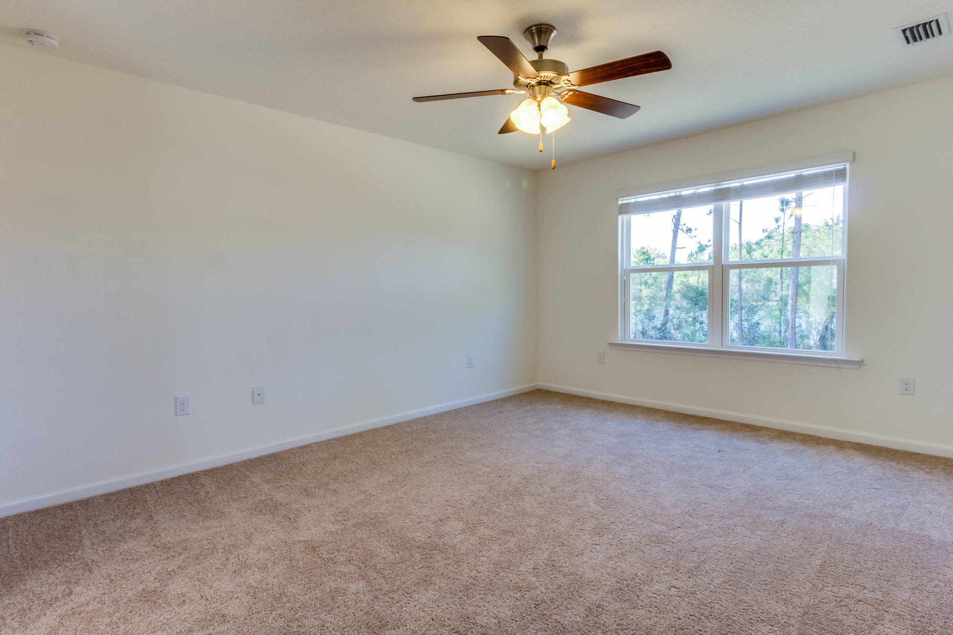 590 Earl Godwin Road Freeport, FL 32439 - Photo 12 of 32 Gallery Image 12