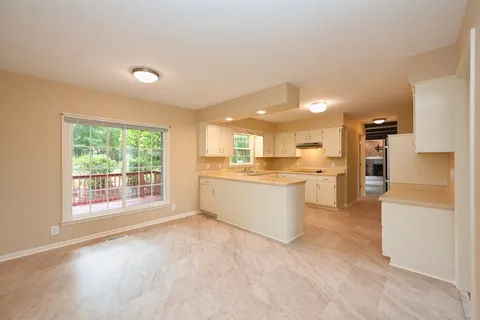 $559,900 | 100 Applewood Court, Hendersonville, TN 37075