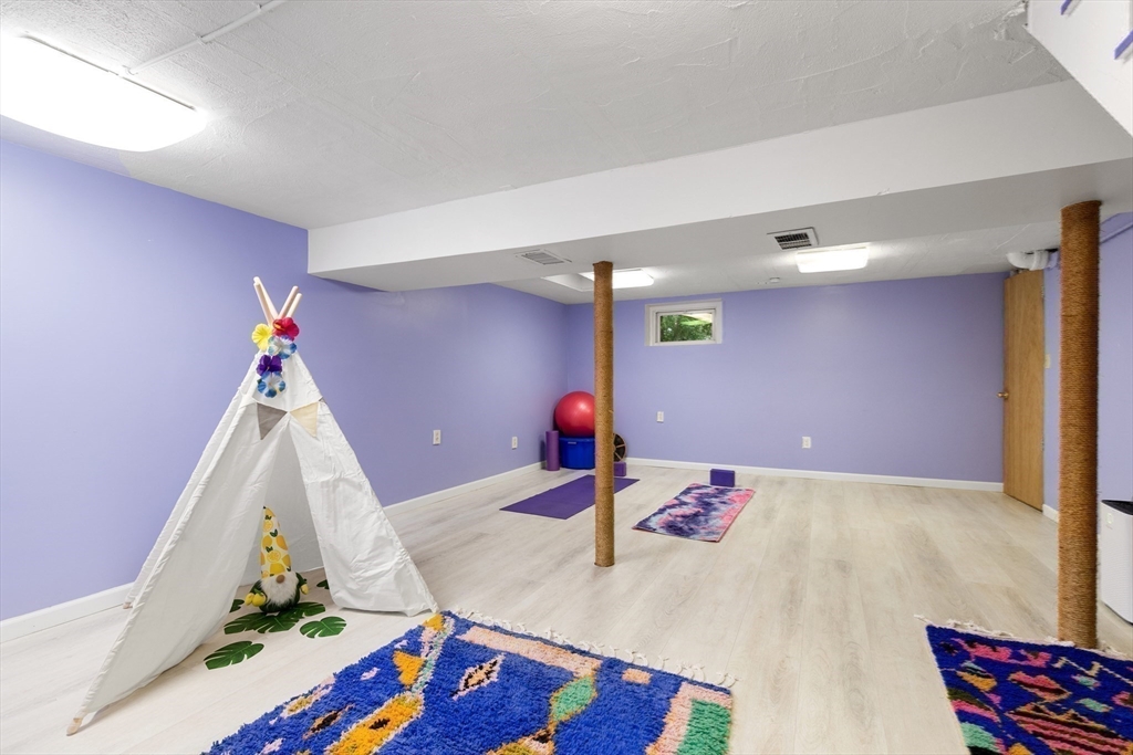 44 Westlund Road Belmont, MA 02478 - Photo 12 of 30