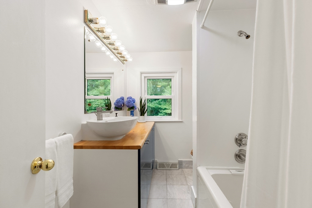 44 Westlund Road Belmont, MA 02478 - Photo 10 of 30