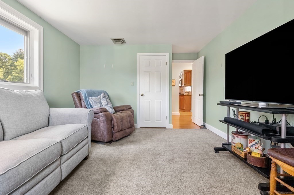 60 Ridgewood Road Milton, MA 02186 - Photo 13 of 30 Gallery Image 13