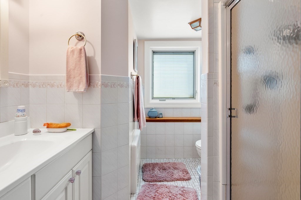 60 Ridgewood Road Milton, MA 02186 - Photo 19 of 30 Gallery Image 19