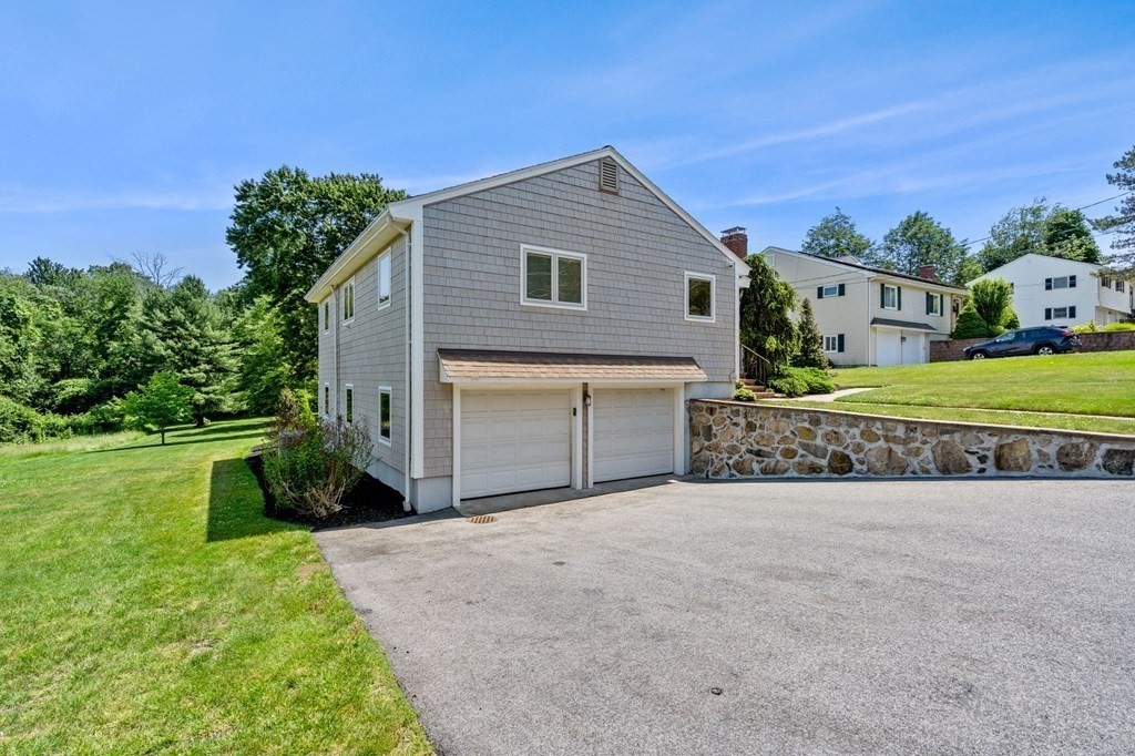 60 Ridgewood Road Milton, MA 02186 - Photo 3 of 30 Gallery Image 3