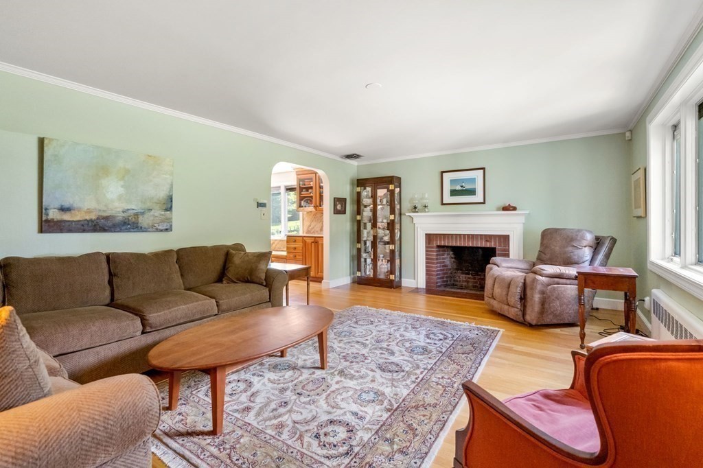 60 Ridgewood Road Milton, MA 02186 - Photo 4 of 30 Gallery Image 4