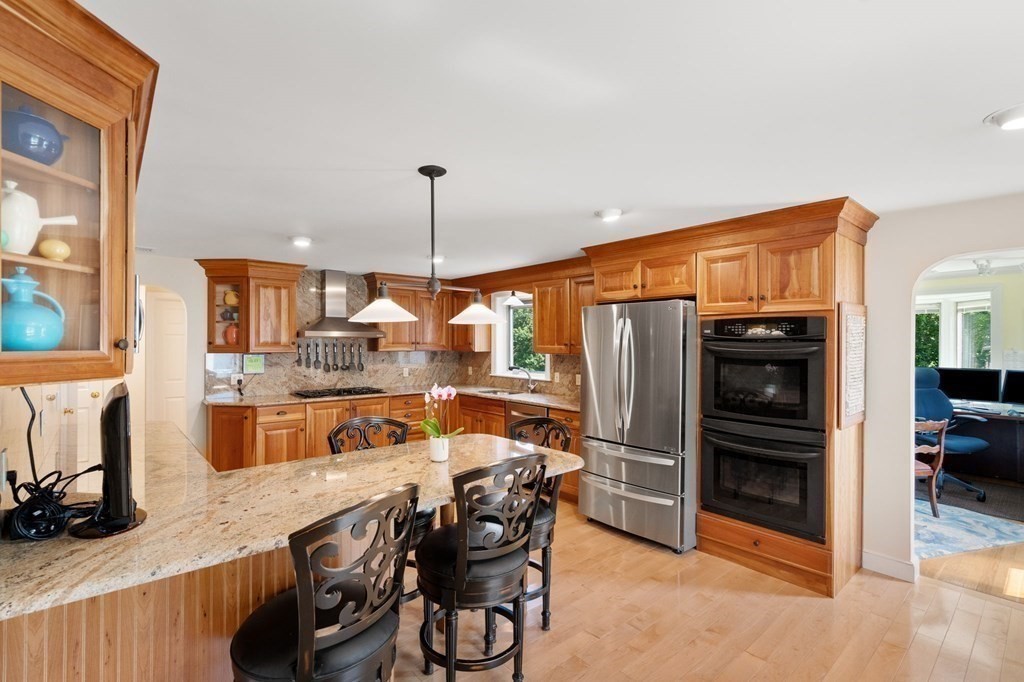 60 Ridgewood Road Milton, MA 02186 - Photo 9 of 30 Gallery Image 9