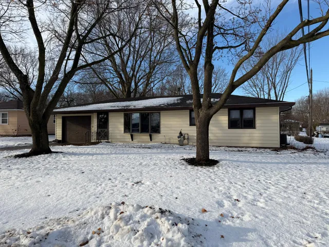 $199,900 | 1006 Rosehill Drive, Albert Lea, MN 56007