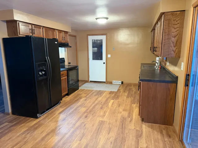 $199,900 | 1006 Rosehill Drive, Albert Lea, MN 56007