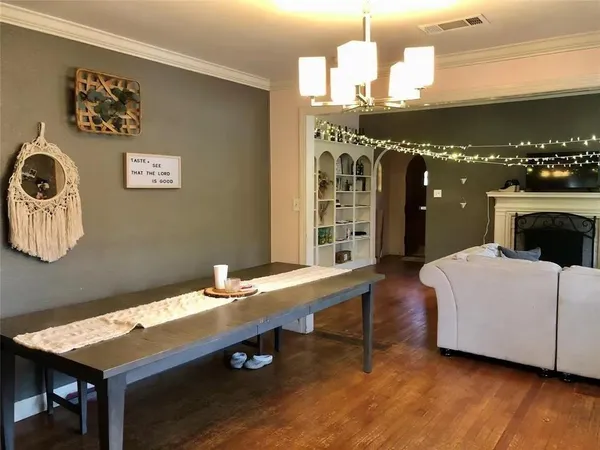$3,250 | 3301 Rogers Avenue, Unit A, Fort Worth, TX 76109