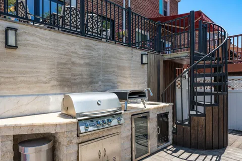 $949,999 | 1363 Kearney Avenue | Country Club