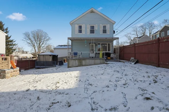 $389,900 | 364 Tecumseh Street, Fall River, MA 02721