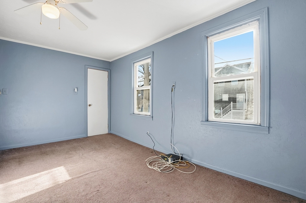 364 Tecumseh Street Fall River, MA 02721 - Photo 12 of 34